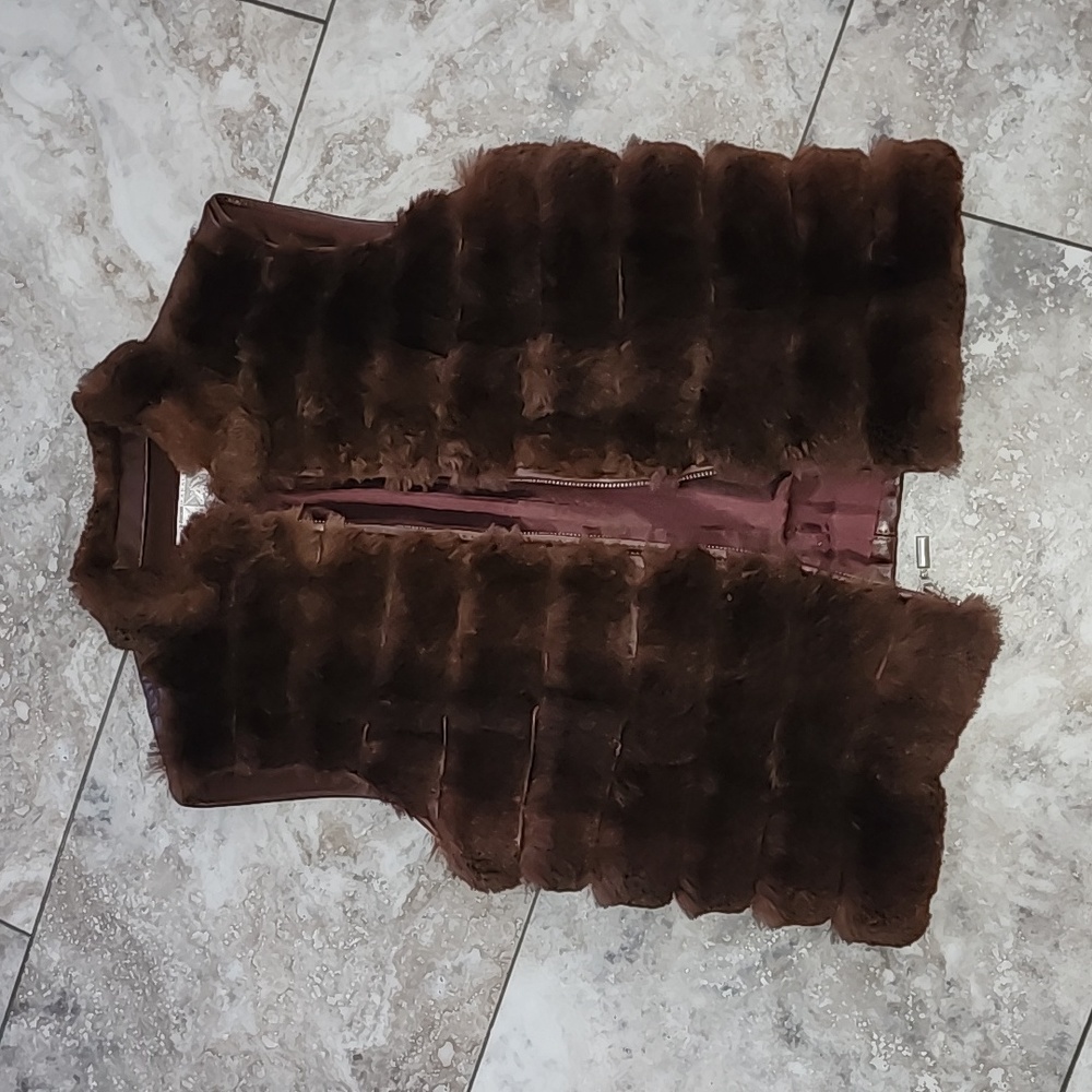 ALBERTO MAKALI EUC REAL LEATHER N REAL FUR ZIP FRONT LINED VEST SIZE 6